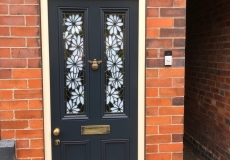 bee-door