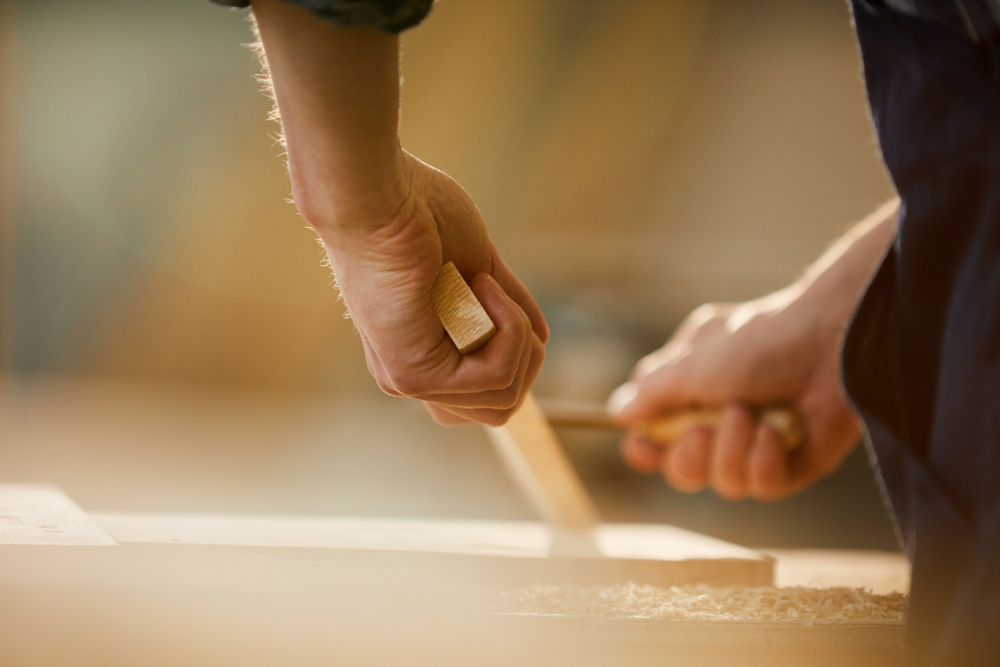 Joinery shredding wood with efficient tools