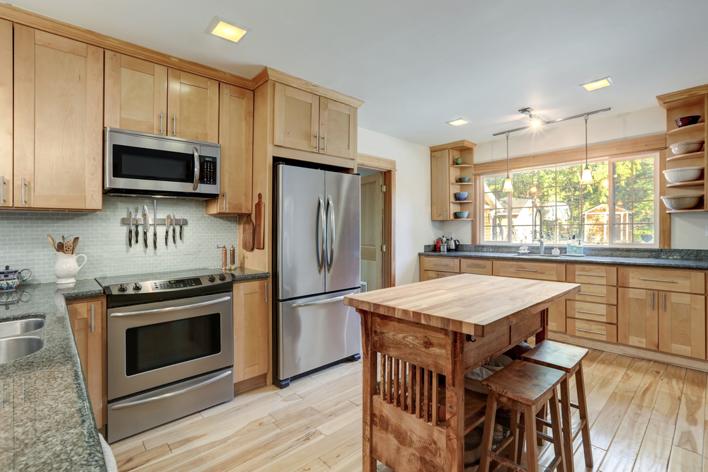 A delightful, fully equipped wooden kitchen